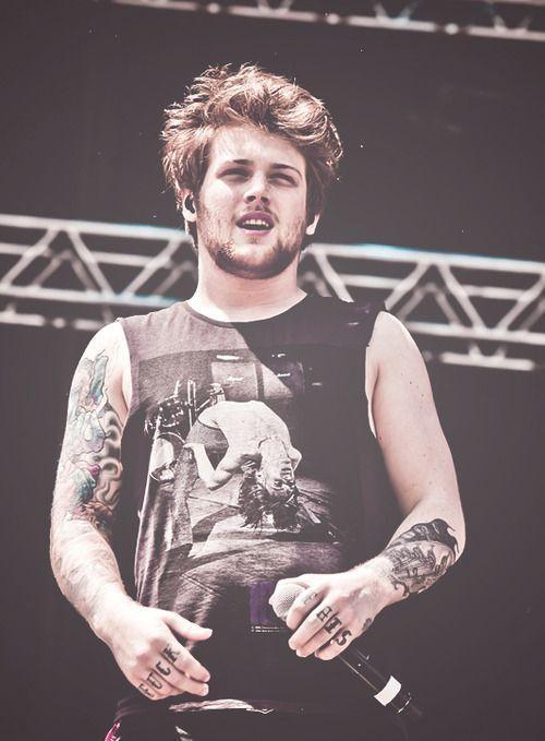 Danny Worsnop has left Asking Alexandria which has made me very