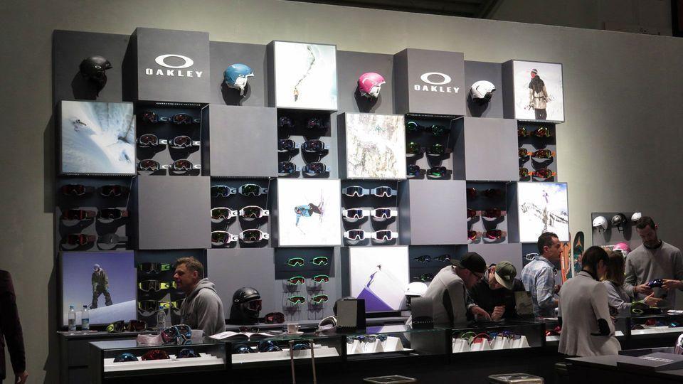 Oakley Goggles & Outerwear 2016 2017 Preview