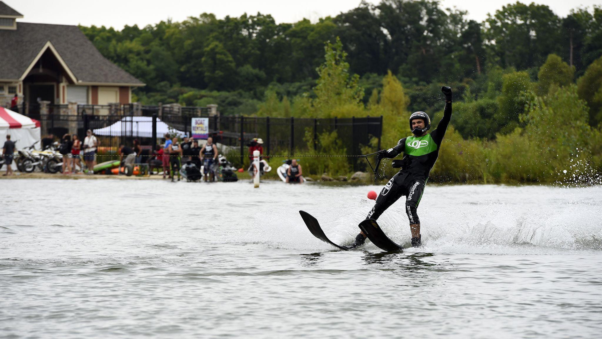 Freddy Krueger sets World Skifly Record