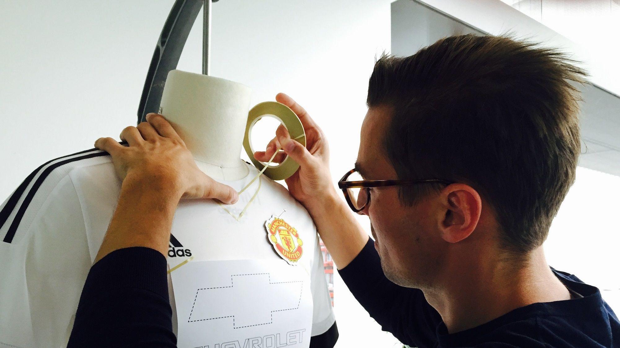 The secrets of Manchester United&;s new adidas kit