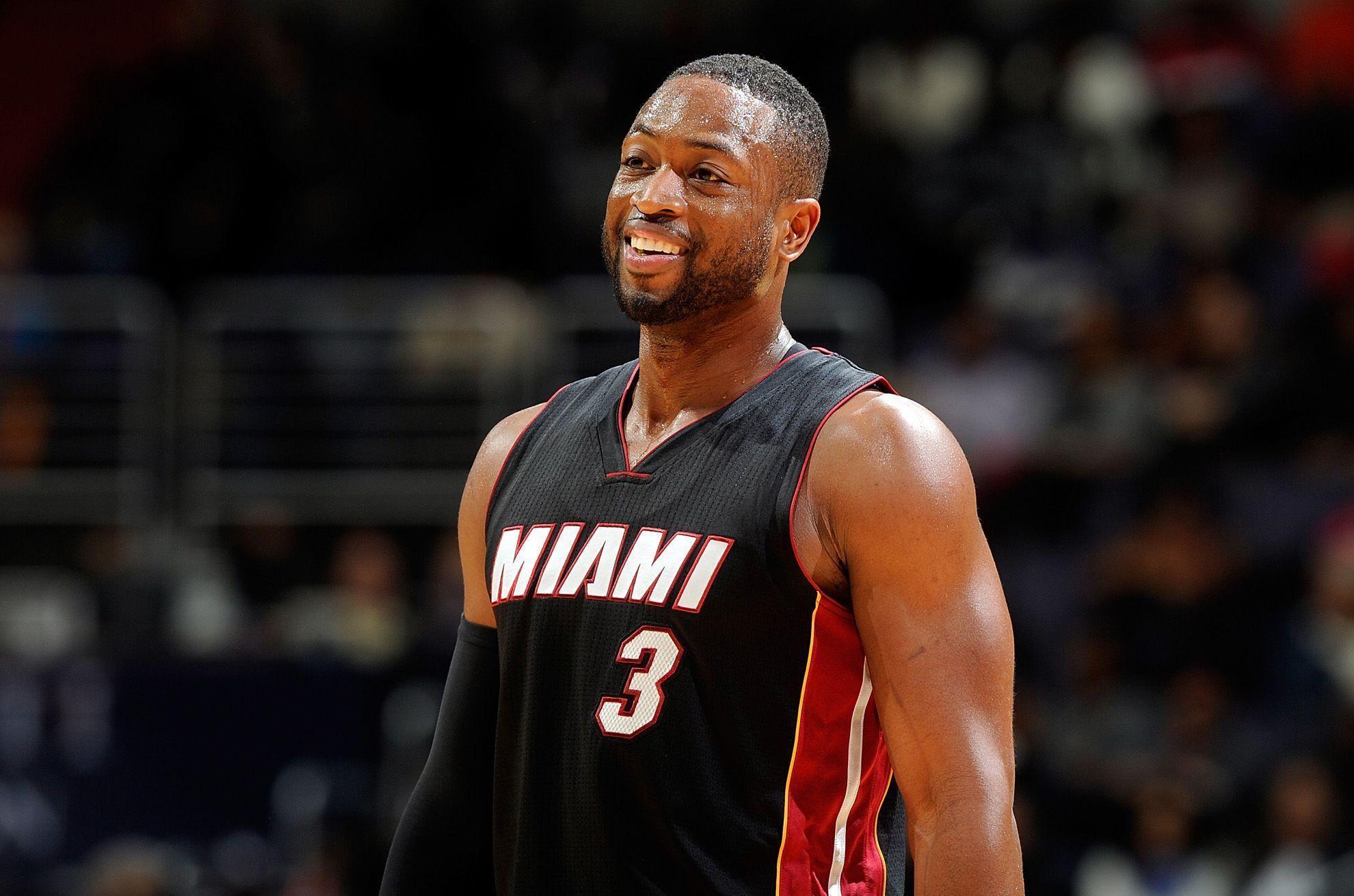 Dwyane Wade Resigns For 1 Year $20 Million Deal