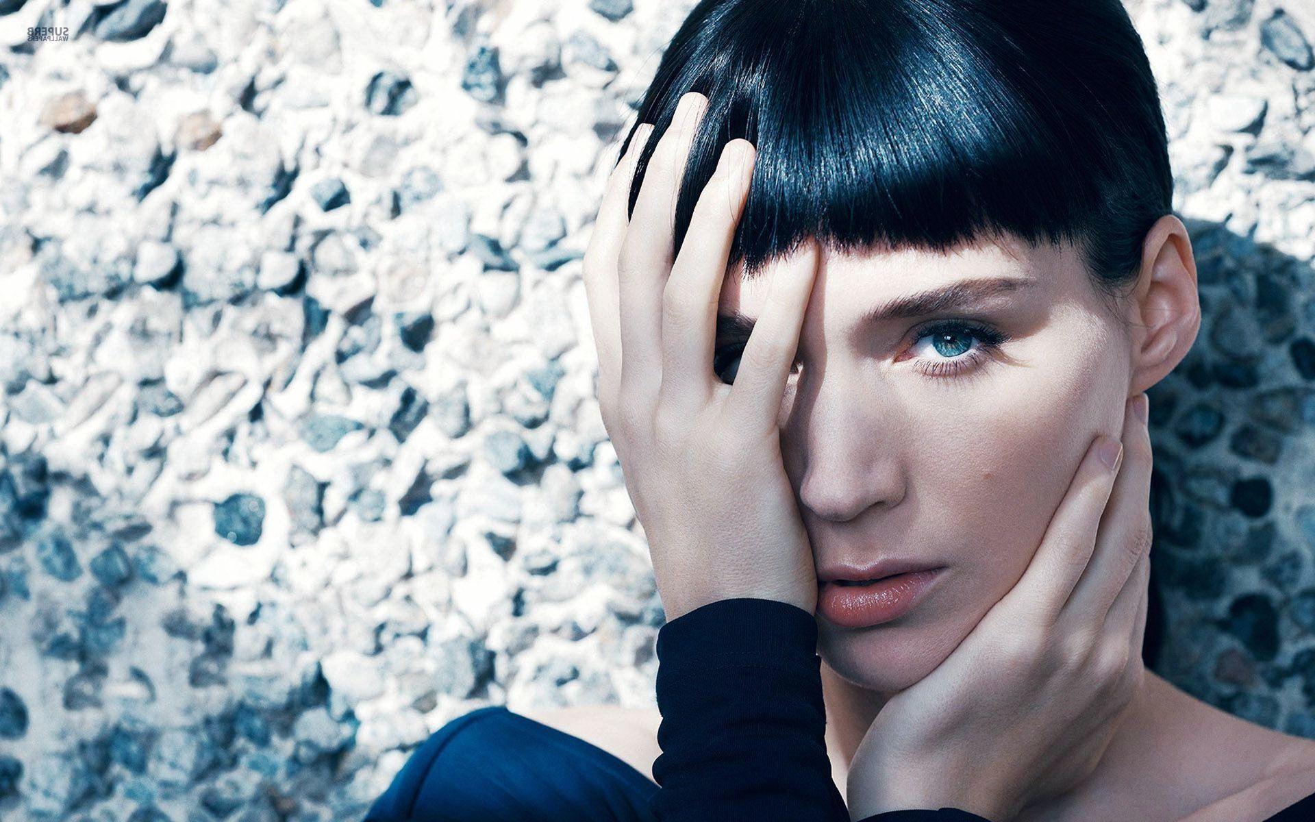 Lizzy Caplan Wallpaper Cool Image