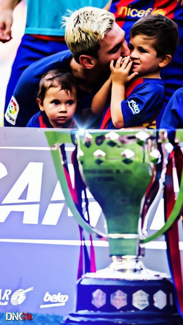 mesqueunclub.gr: Wallpaper: Messi with his sons