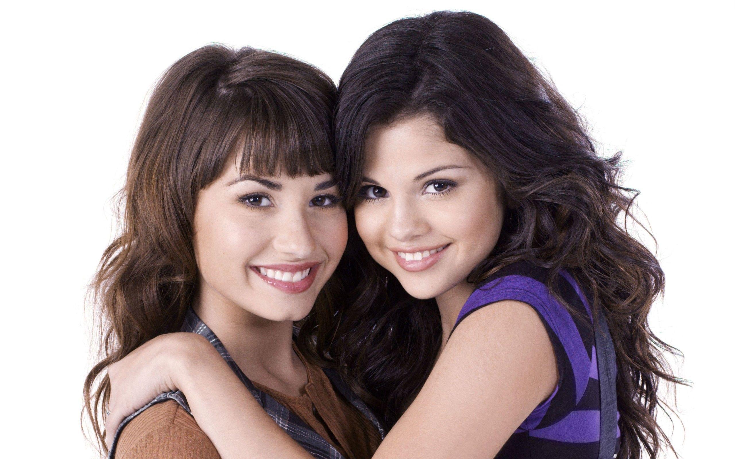 Selena Gomez&;s Birthday Wishes For Ex Bff Demi Lovato Wins Fans