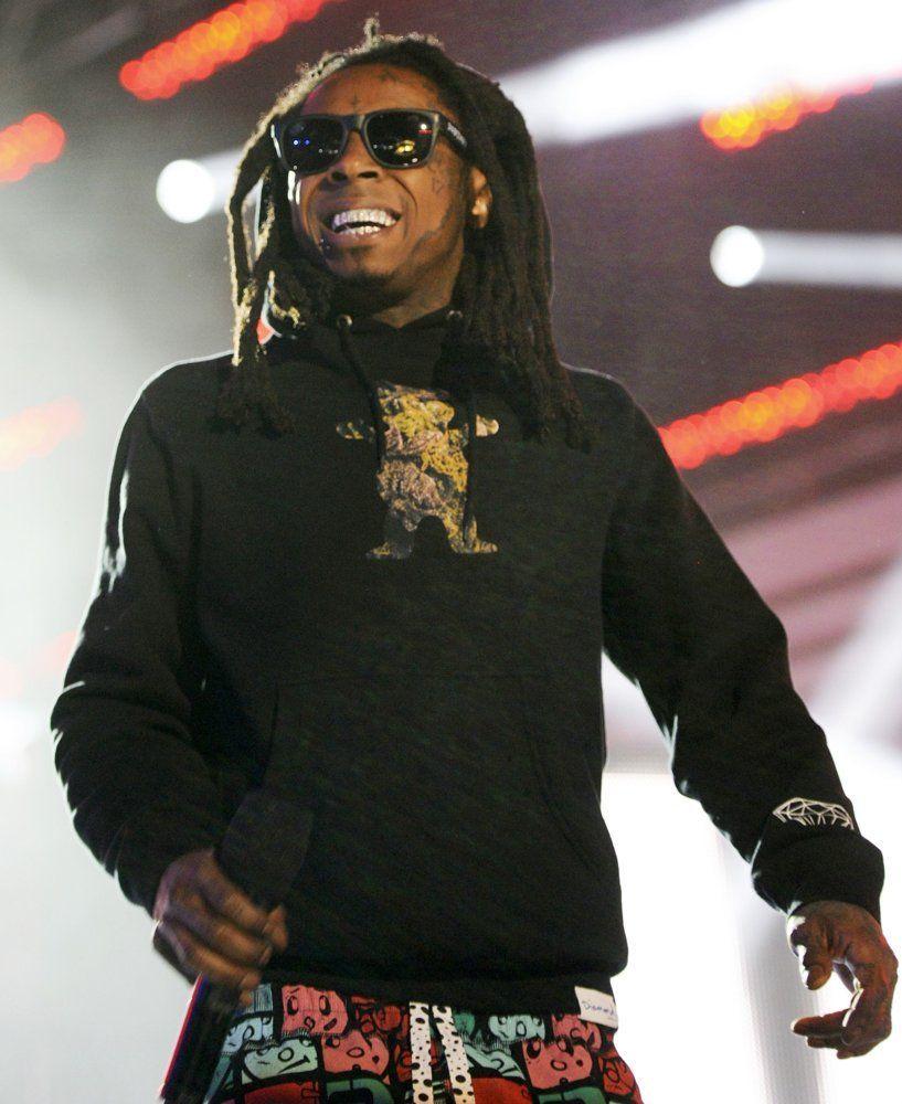 Lil Wayne Sued by Producer Over Single &;Mirror&;