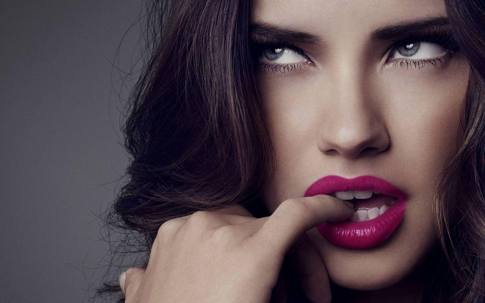 Adriana Lima Pink Lips wallpaper