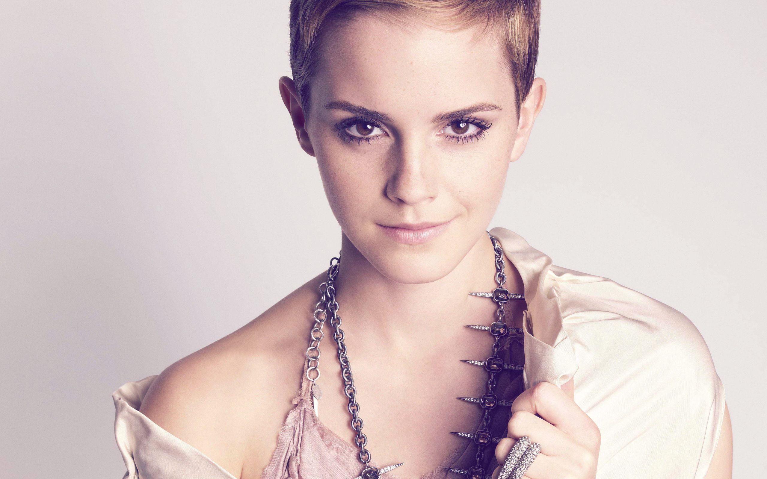 Gorgeous Emma Watson Wallpaper