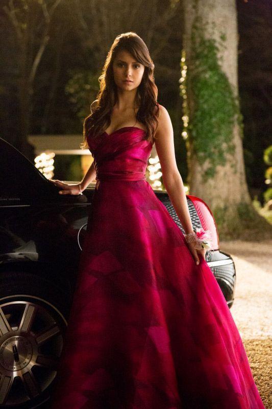 Elena at Prom in Vampire Diaries Season Episode 19: “Picture