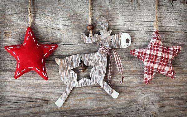 Christmas Crafts, Reindeer and Stars wallpaper