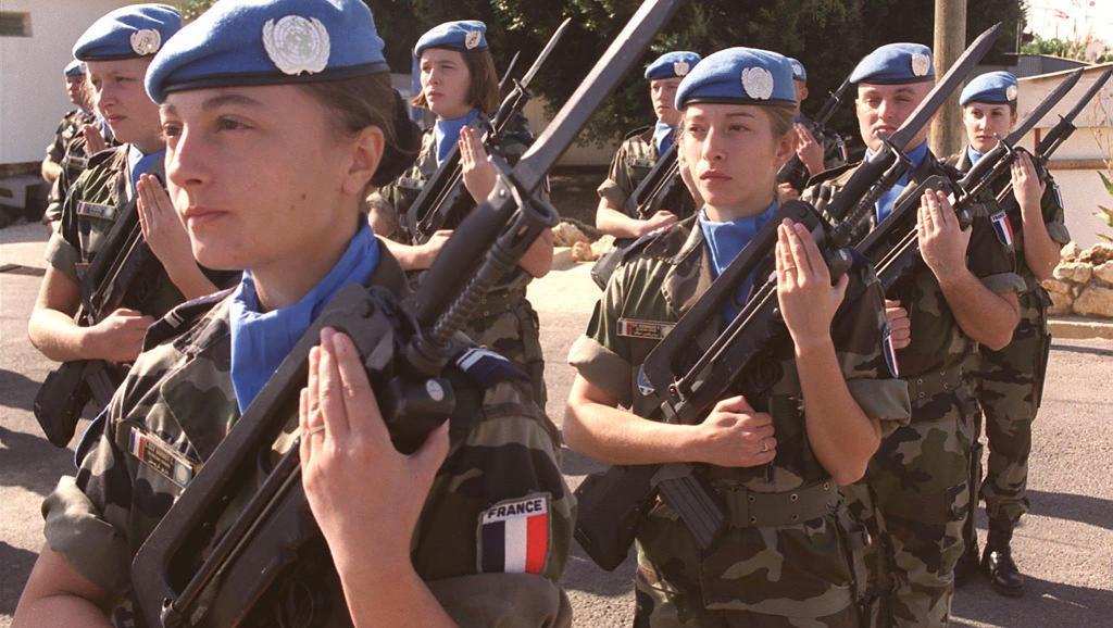 Female soldiers in action with French army