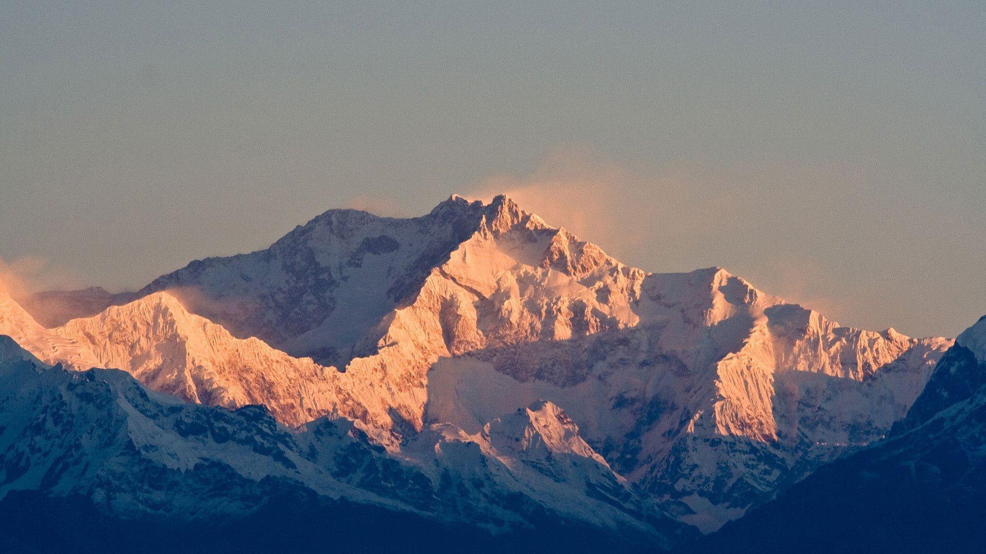 HD Kangchenjunga Indian Himalayas Wallpaper