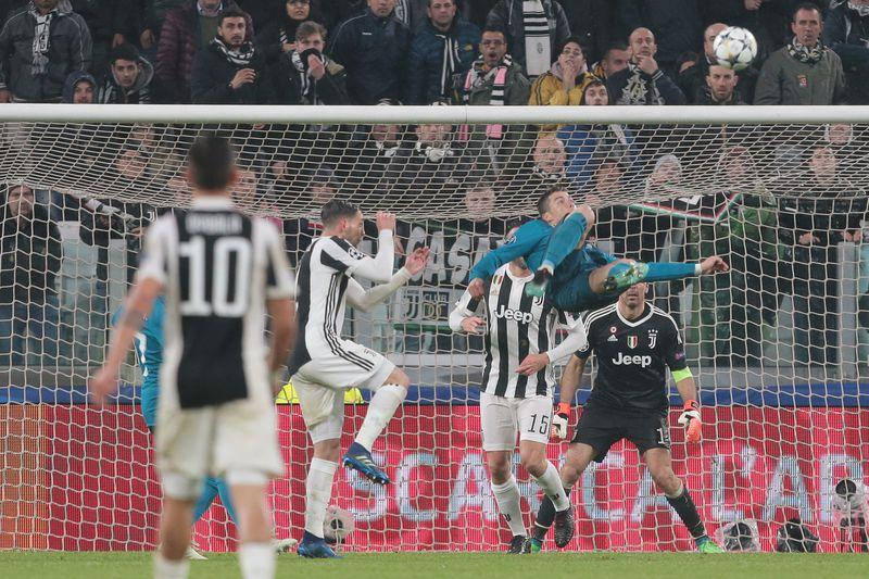 Juventus v Real Madrid Champions League Quarter Final Leg One at this sick 3 picture sequence from the Cristiano Ronaldo. Ronaldo Overhead Kick Wallpaper