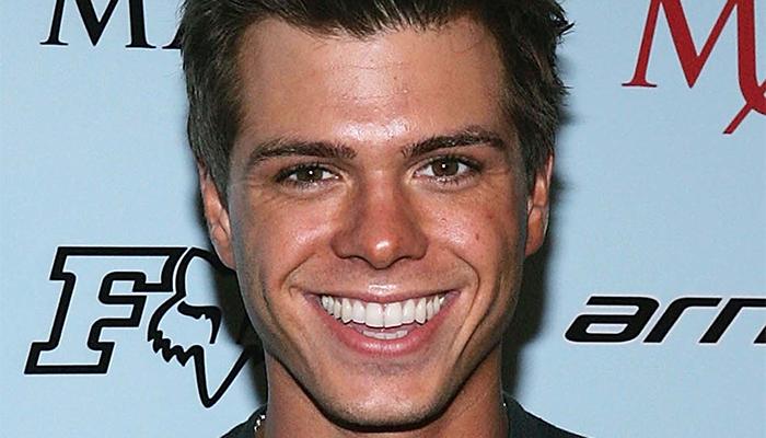 perfect This home intruder picked the wrong house to hit When 27yearold Matthew Lawrence Bergstedt allegedly kicked in the door of his exgirlfriends. Looks Matthew Lawrence. xperehod.com Lawrence Wallpaper