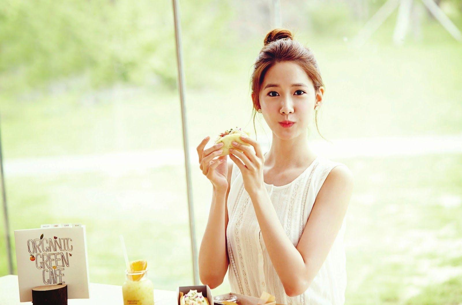 SNSD YoonA Innisfree Organic Green Cafe Wallpaper HD