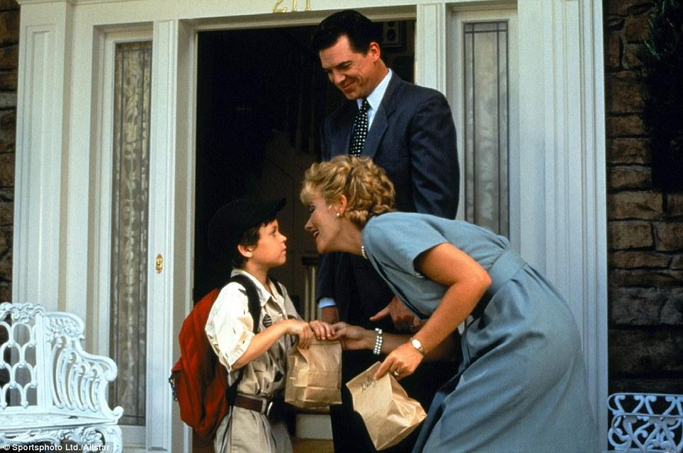 Cameron Finley Hd Wallpaper Of Cameron Finley Of Celebrities It To Beaver Wallpaper