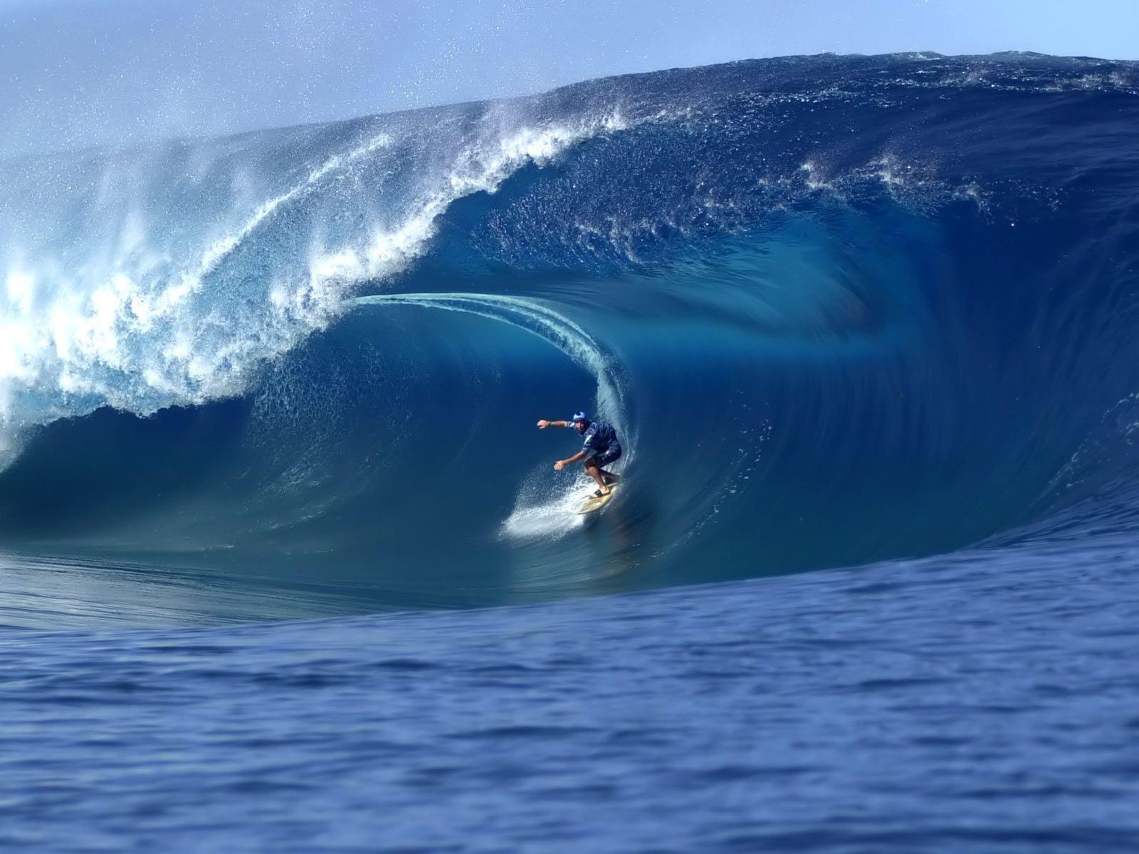Desktop Wallpaper · Gallery · Sports · Surfing Hawaii. Free