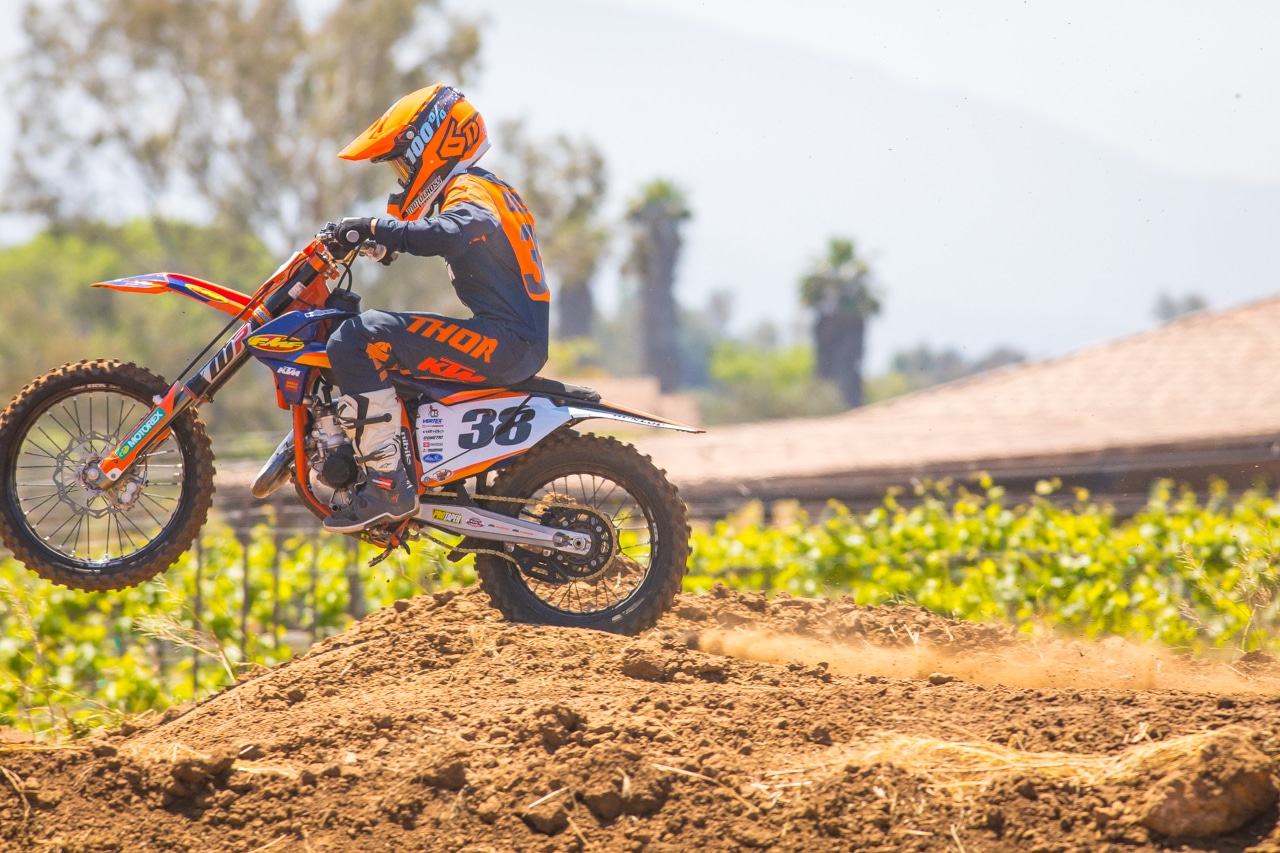 MOTOCROSS ACTION MID WEEK REPORT. Motocross Action Magazine