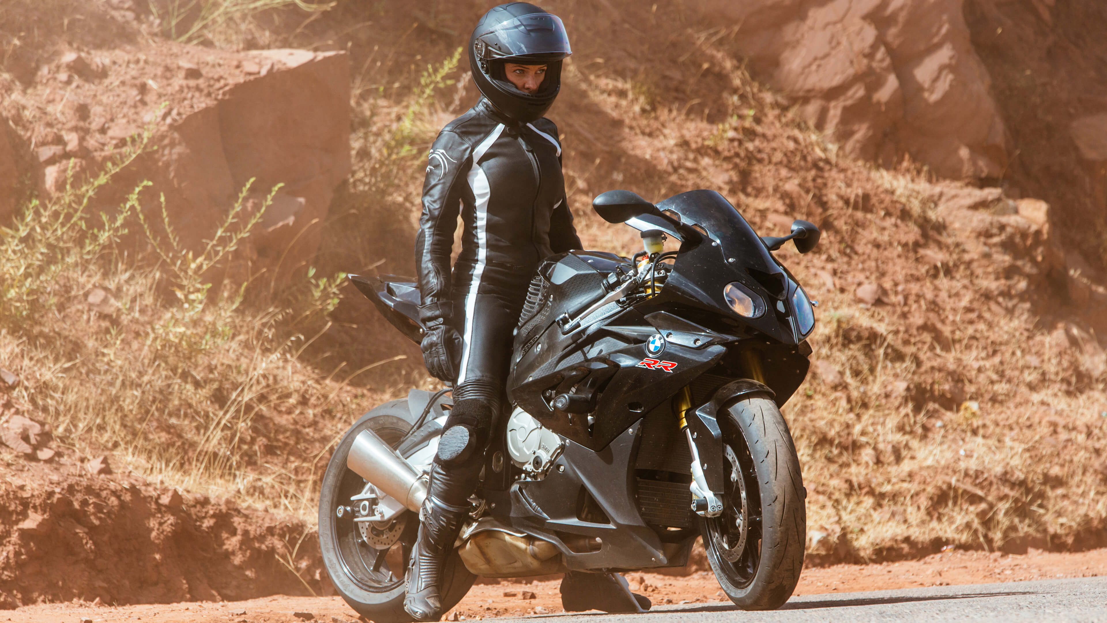 Rebecca Ferguson On Bmw Rr Motorcycle In Mission Impossible Impossible 6 Motorbike
