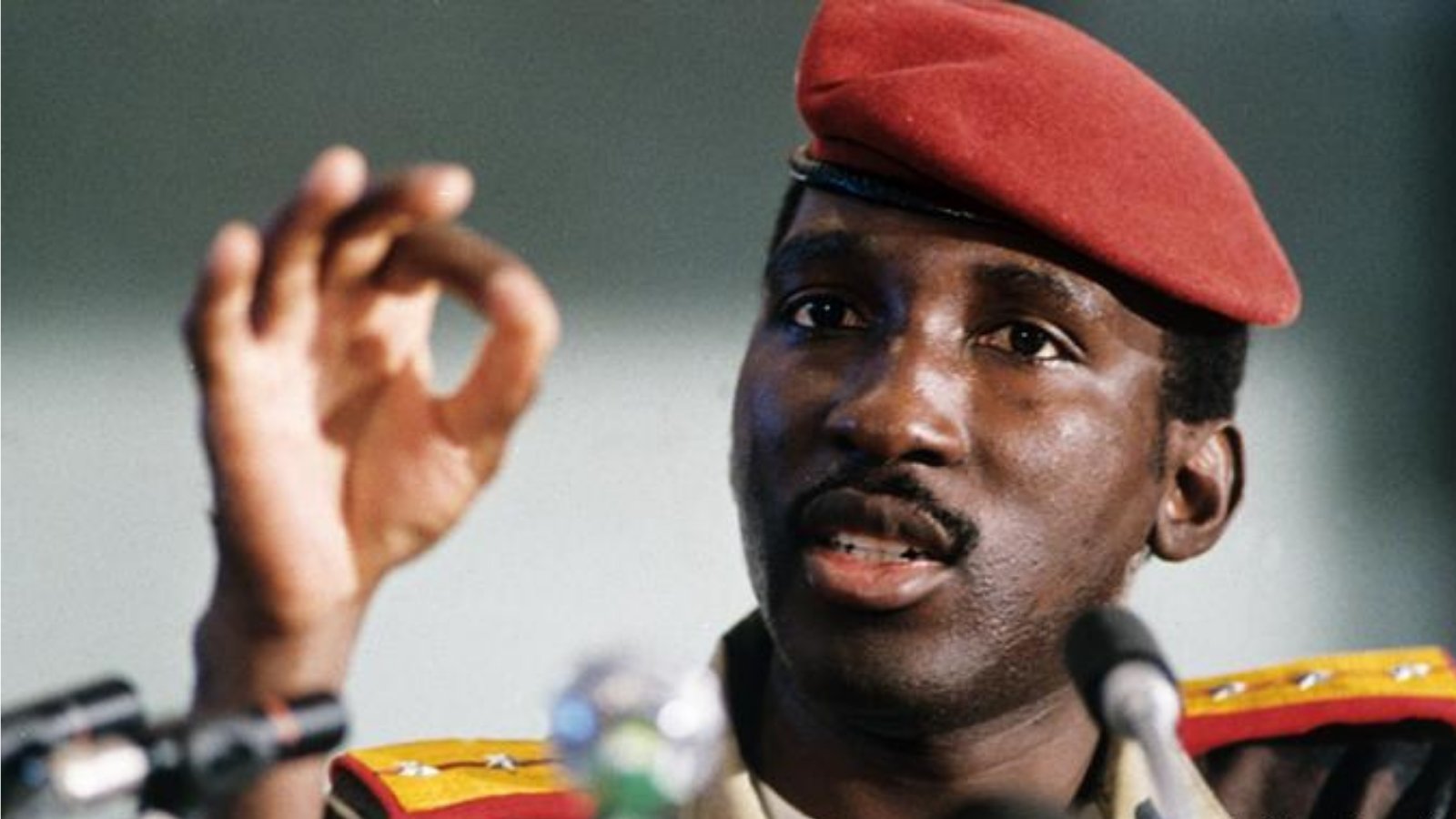 تويتر \ Verso Books على تويتر: August 4th, 1983: Revolutionary Thomas Sankara assumes power in Burkina Faso, nationalizing mineral wealth and redistributing land. “We must dare to invent the future.”