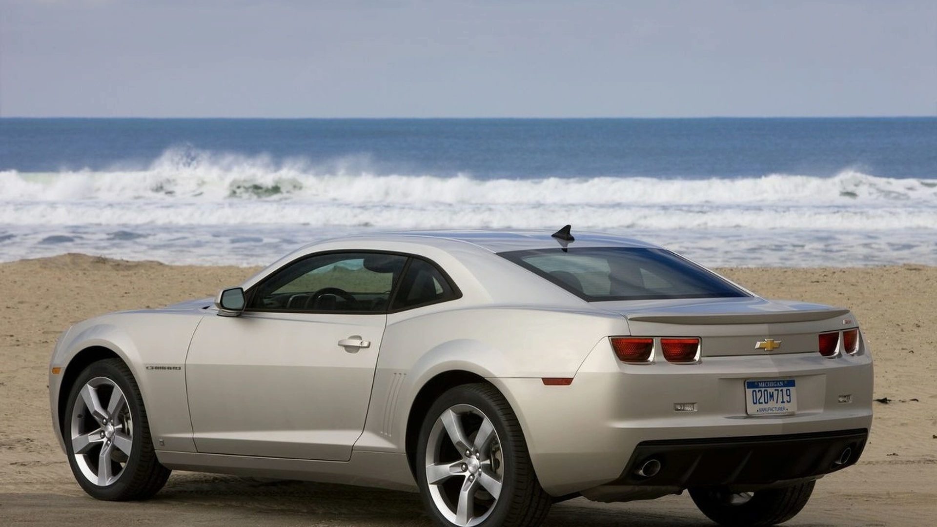 2011 CAMARO V6 REVIEW visual data 8
