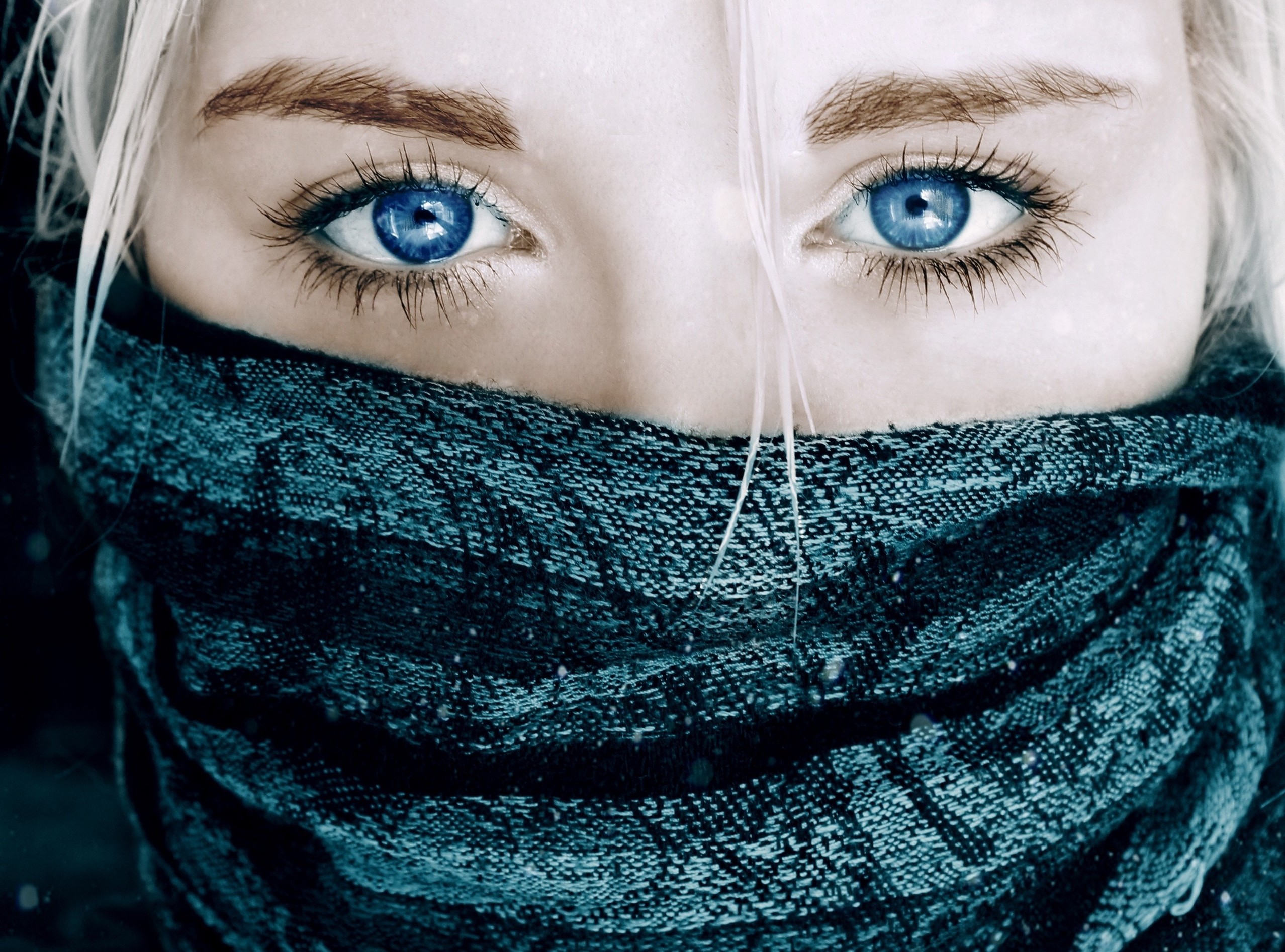 2556x1895 women blue eyes blonde wallpaper