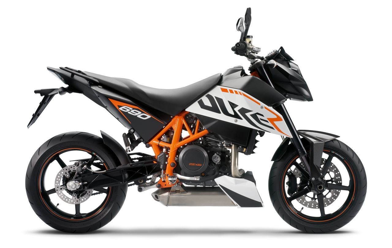 wallpaper: Ktm Duke 690 Wallpaper