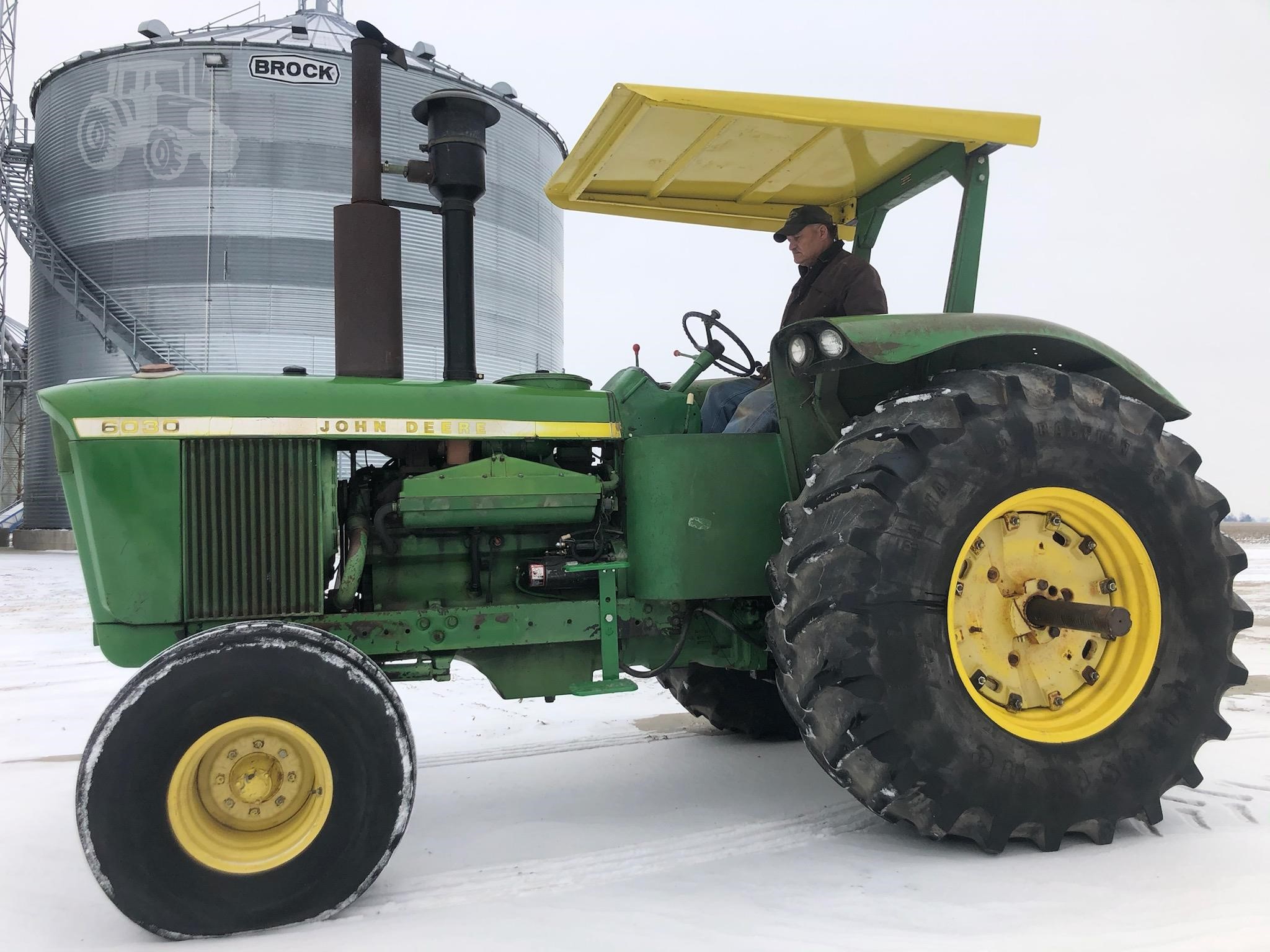 JOHN DEERE 6030 In Sigel, Illinois
