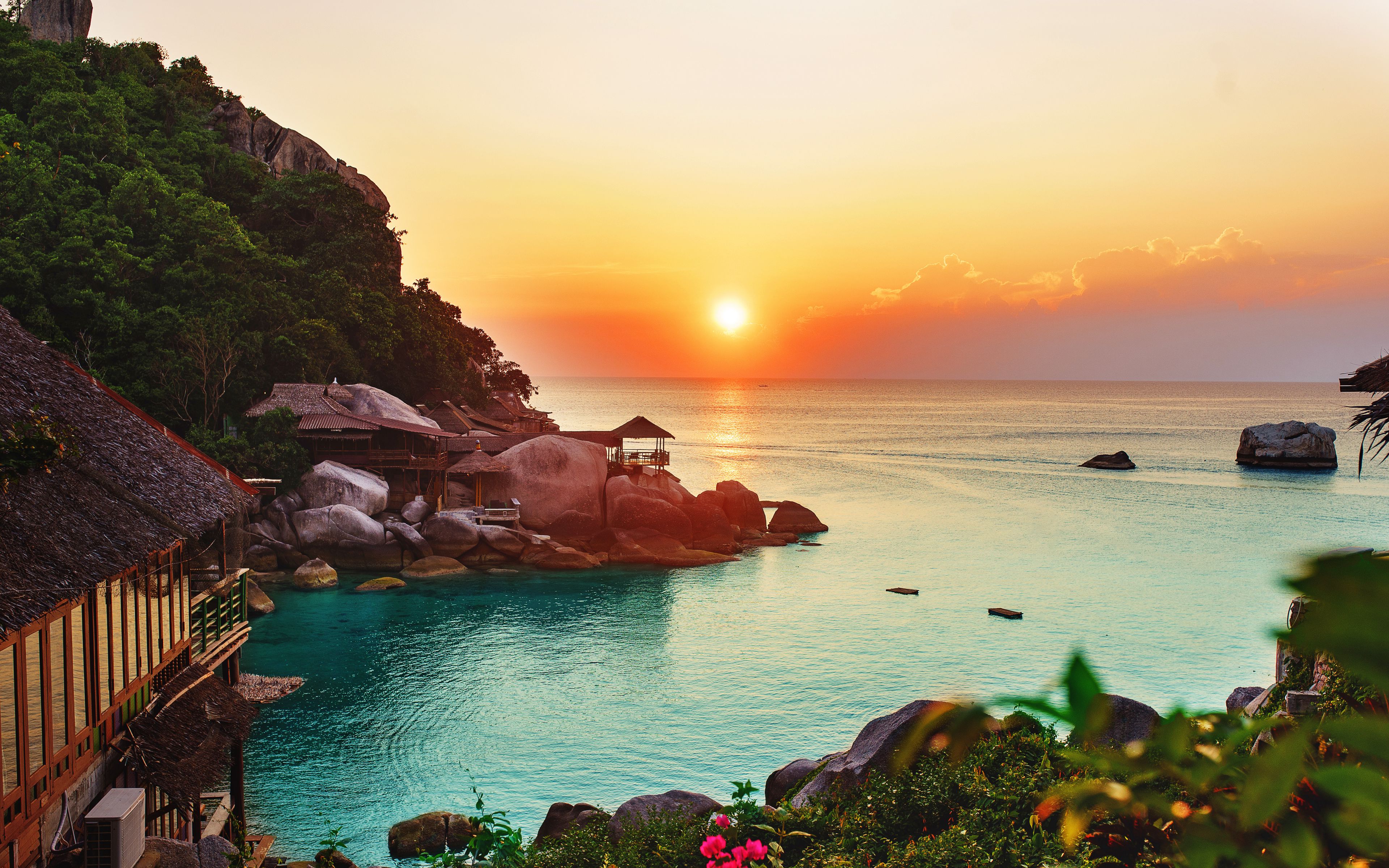 Download wallpaper 3840x2400 ocean, horizon, sunset, beach, vegetation 4k ultra HD 16:10 HD background