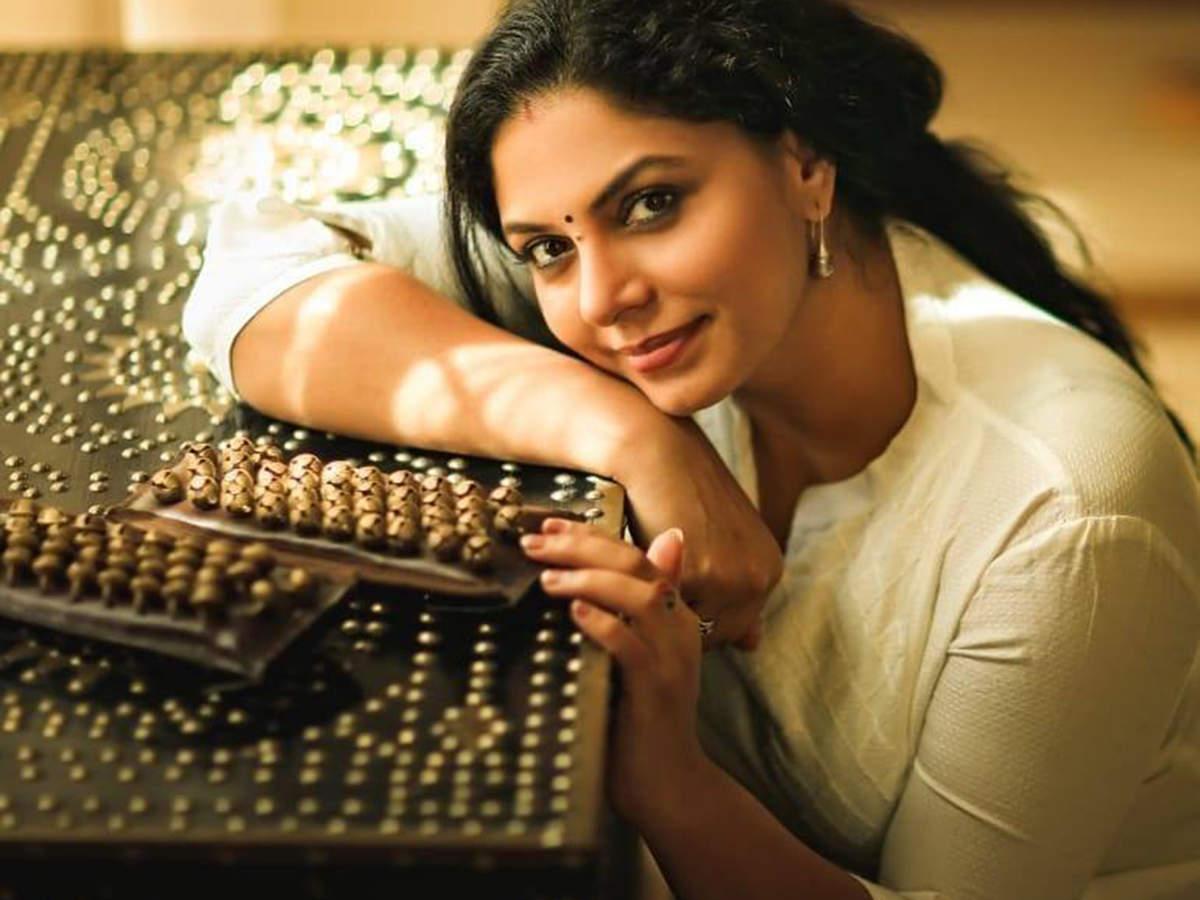 Coronascare: Actress Asha Sharath speaks about her daughter who is away in Canada. Malayalam Movie News of India