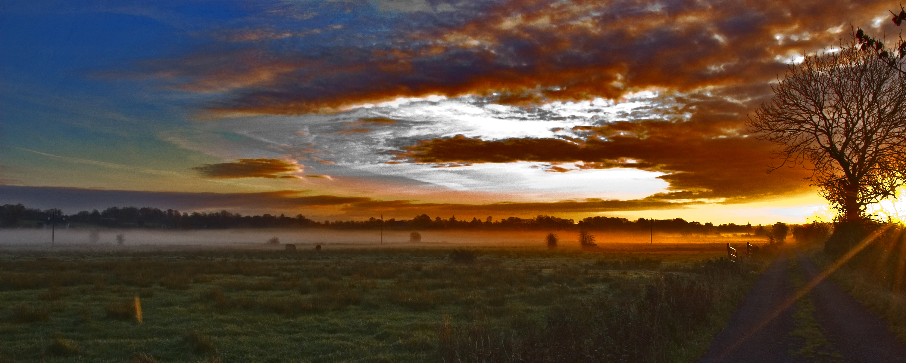Wallpaper, road, street, morning, travel, November, autumn, Ireland, sunset, sky, irish, Sun, color, colour, field, weather, fog, sunrise, lens, landscape, Europe, day, flare, ballaghaderreen, pmkphoto 3008x1207