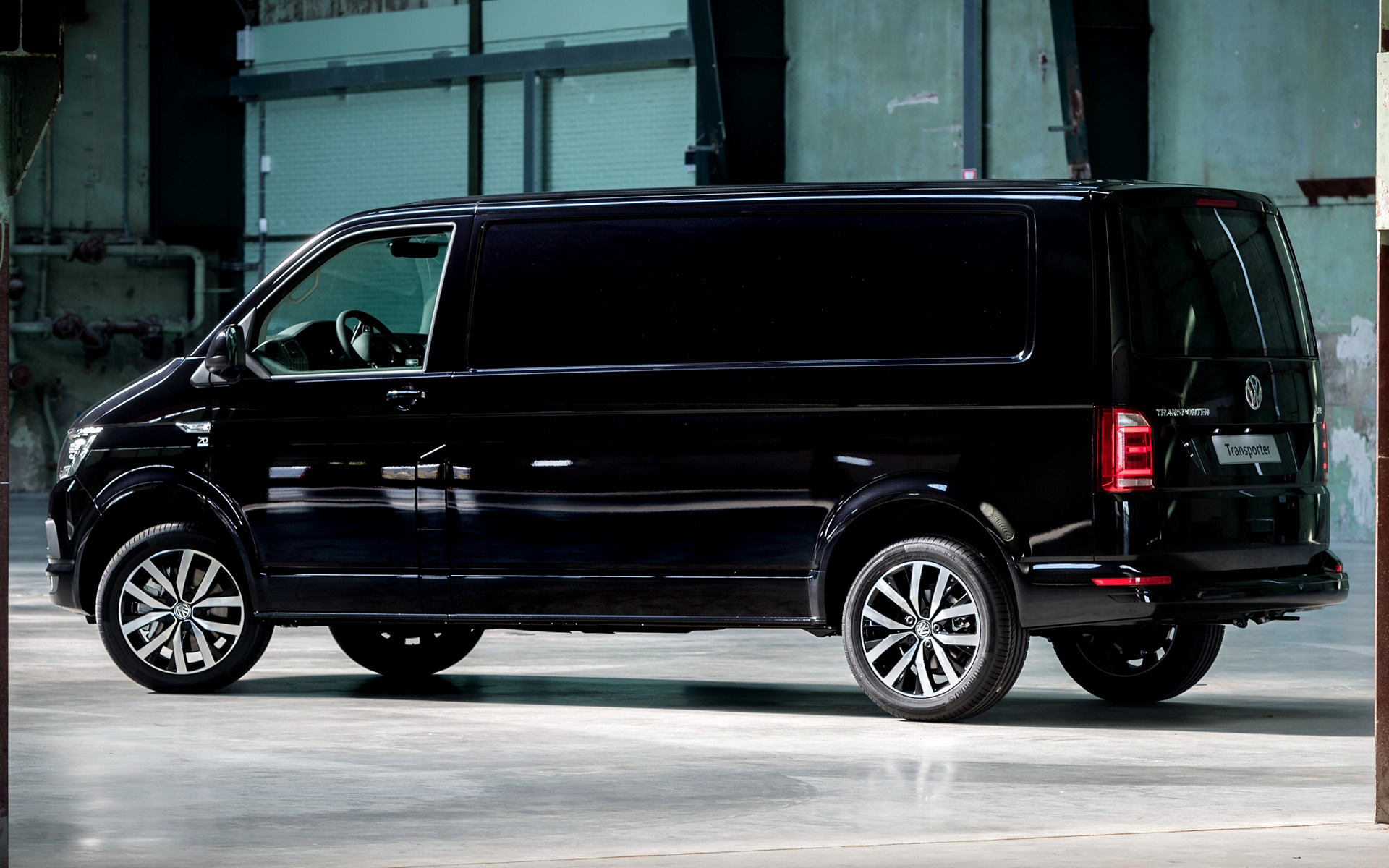 Volkswagen Transporter 70 Edition [LWB] and HD Image