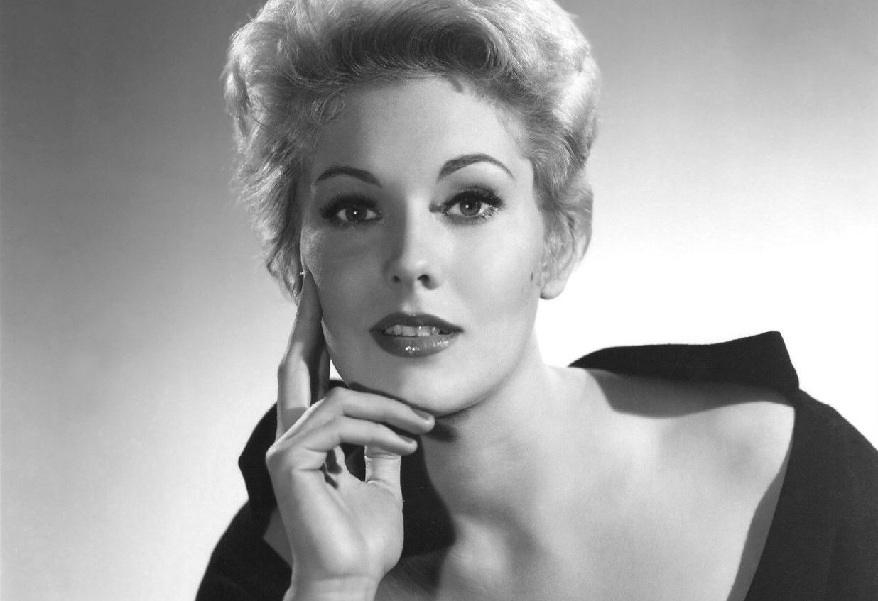 A Filmmaker's Biography: Kim Novak