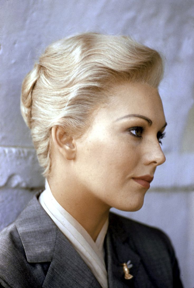 Kim Novak ideas. kim novak, kim, hollywood
