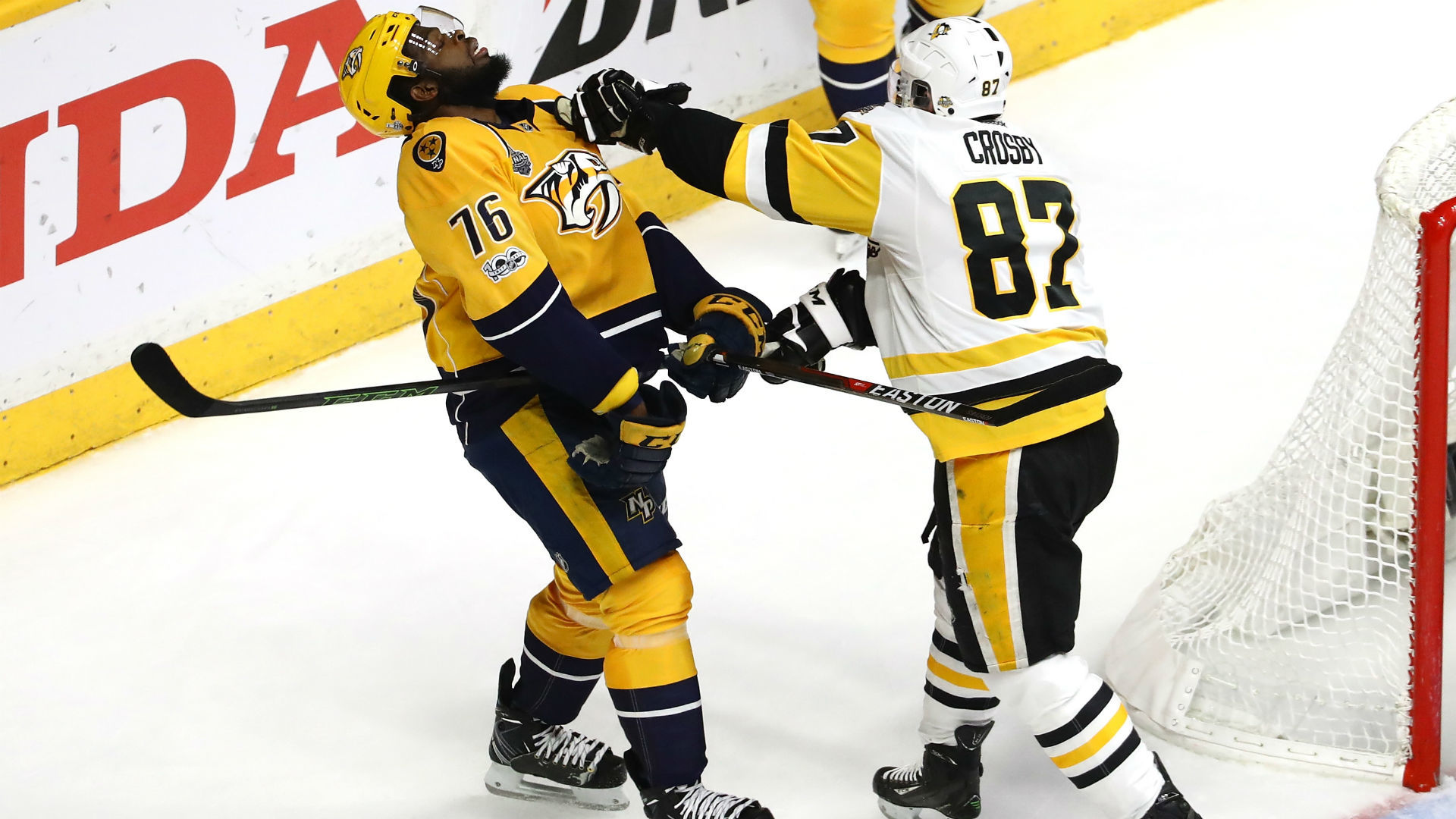 Sidney Crosby crushes P.K. Subban in fight behind the Penguins' net