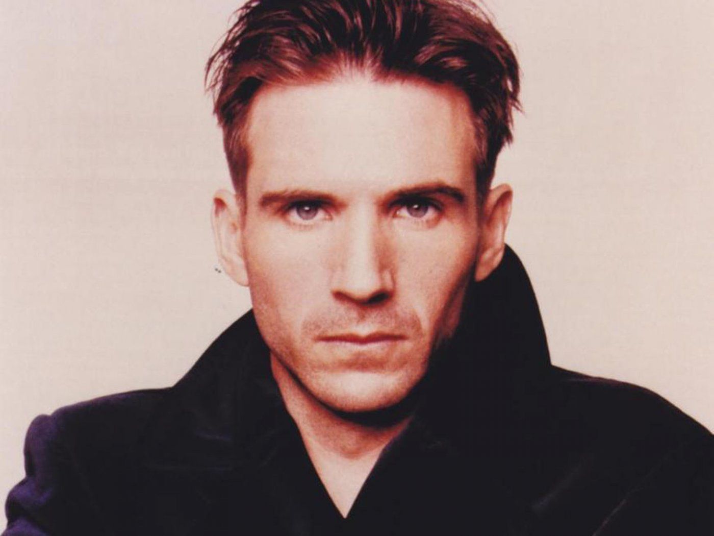Young Ralph Fiennes. Ralph fiennes, Ralph, Celebrity wallpaper