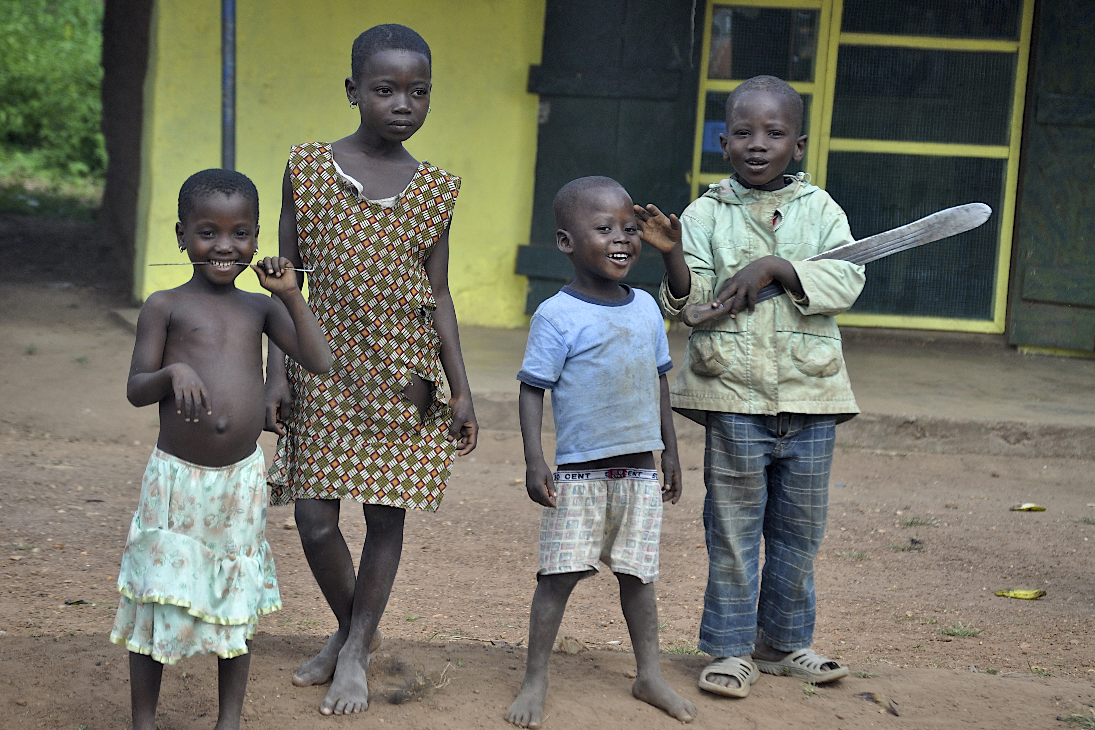 Wallpaper, poverty, Africa, girls, boy, boys, girl, kids, children, village, ripped, dirty, dirt, ghana, barefoot, westafrica, grin, welcome, machete, duplicate, ashambre, konkombo 3836x2557