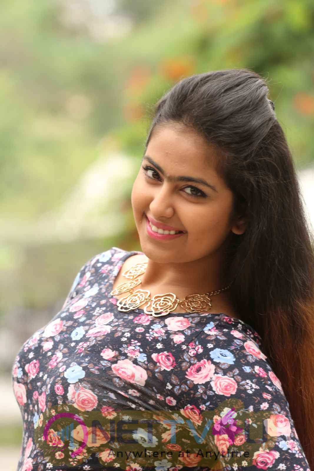 Avika Gor Photo HD. Picture Gallery of Avika Gor