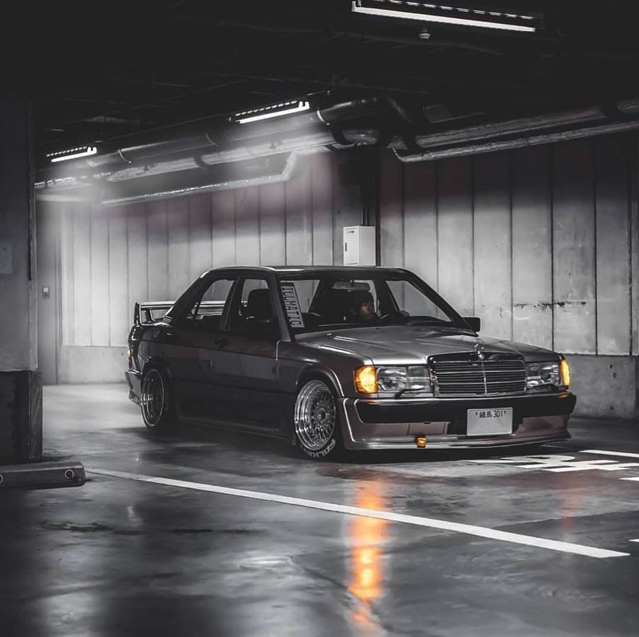 Mercedes Benz W201 Wallpaper