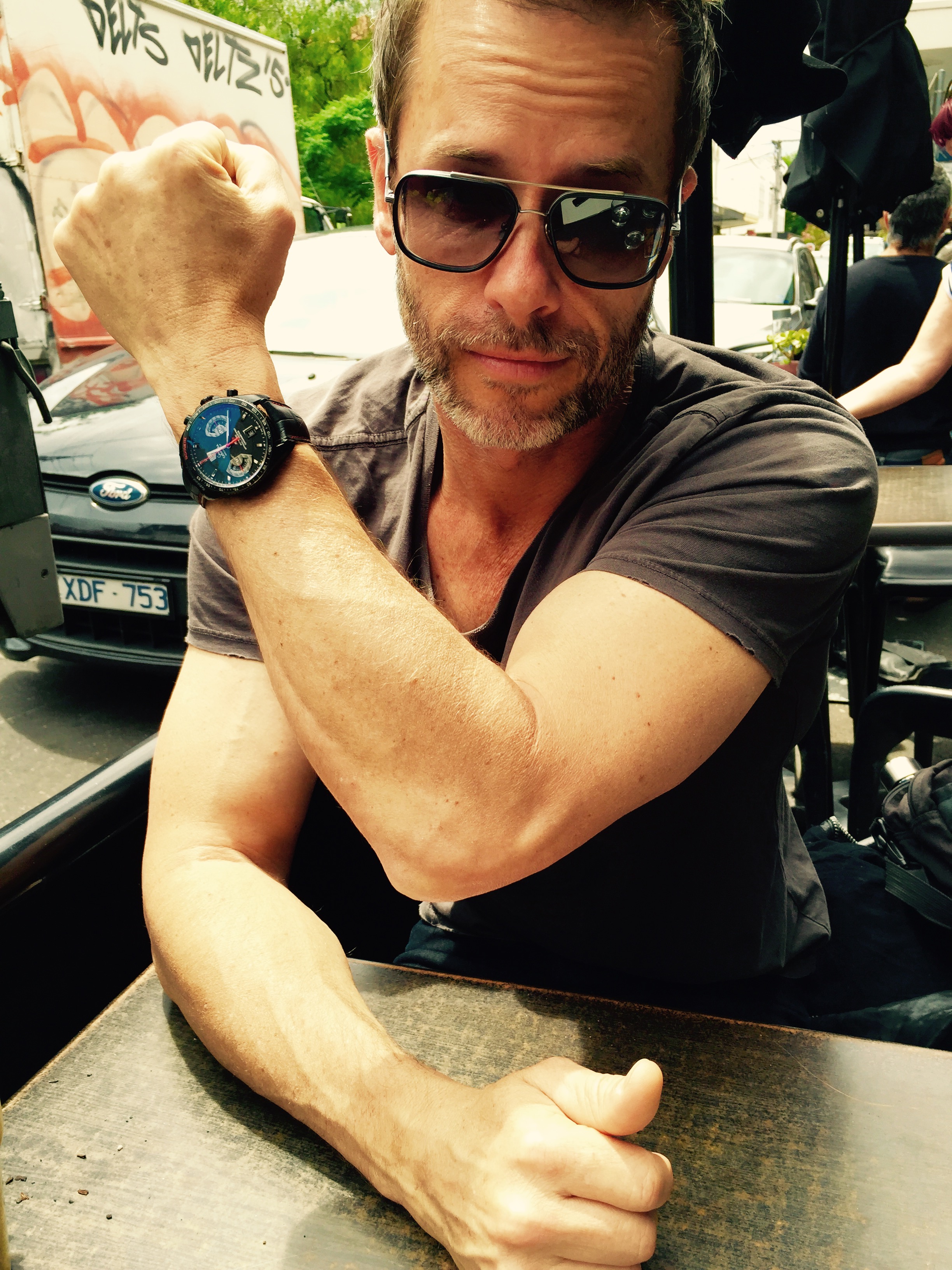 Guy Pearce Talks Watches and Movies