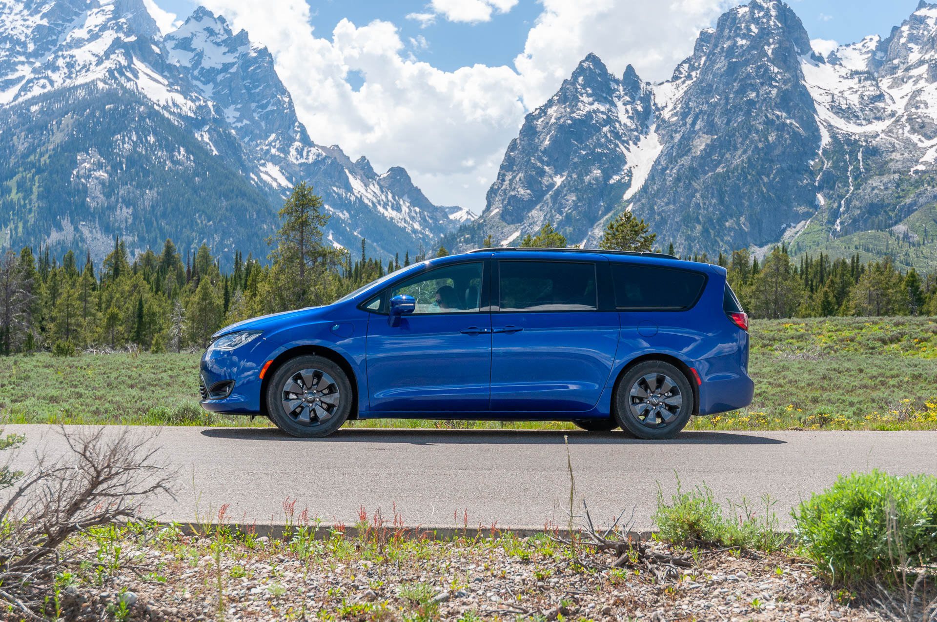 All 2017 2020 Chrysler Pacifica Hybrid Models Recalled For Fire Risk
