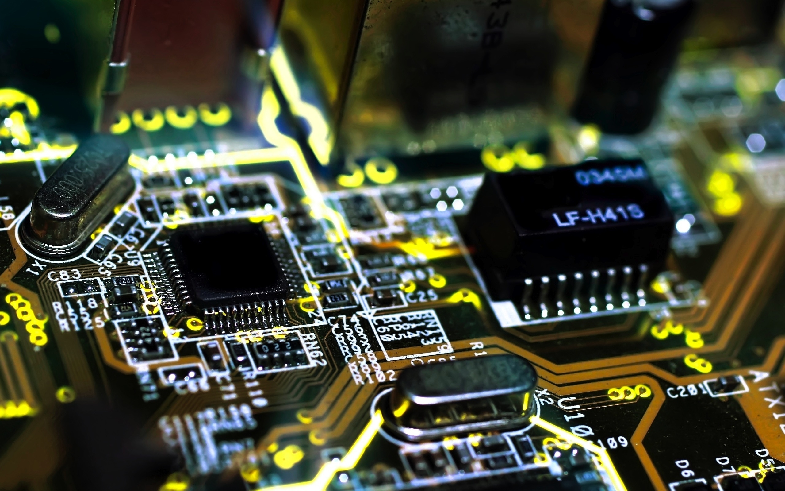 Wallpaper, black, yellow, technology, chips, electronics, light, iron, touch, personal computer hardware, microcontroller, electrical network, scheme, runners, electronic engineering 2560x1600