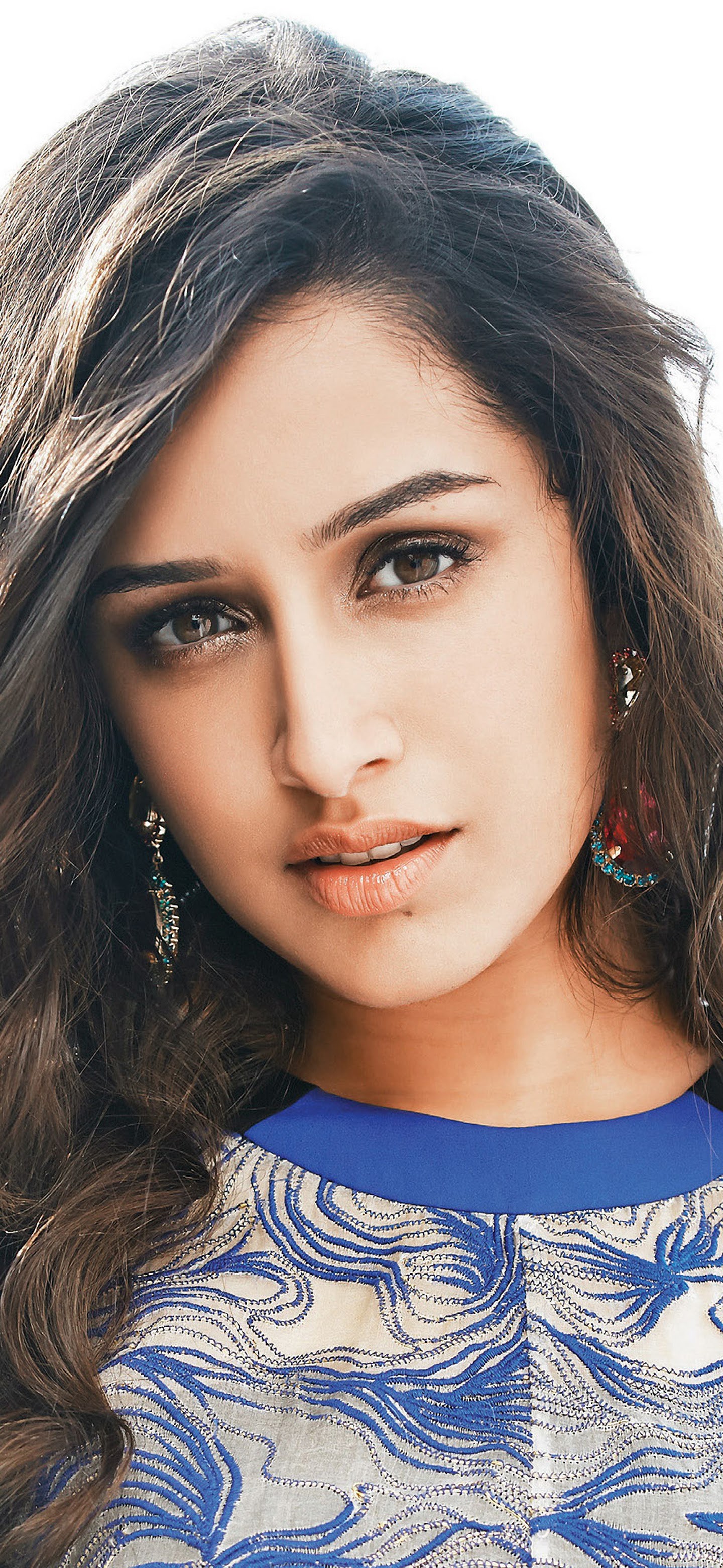 Shraddha Kapoor Bollywood Brunette Girl 4K Wallpaper