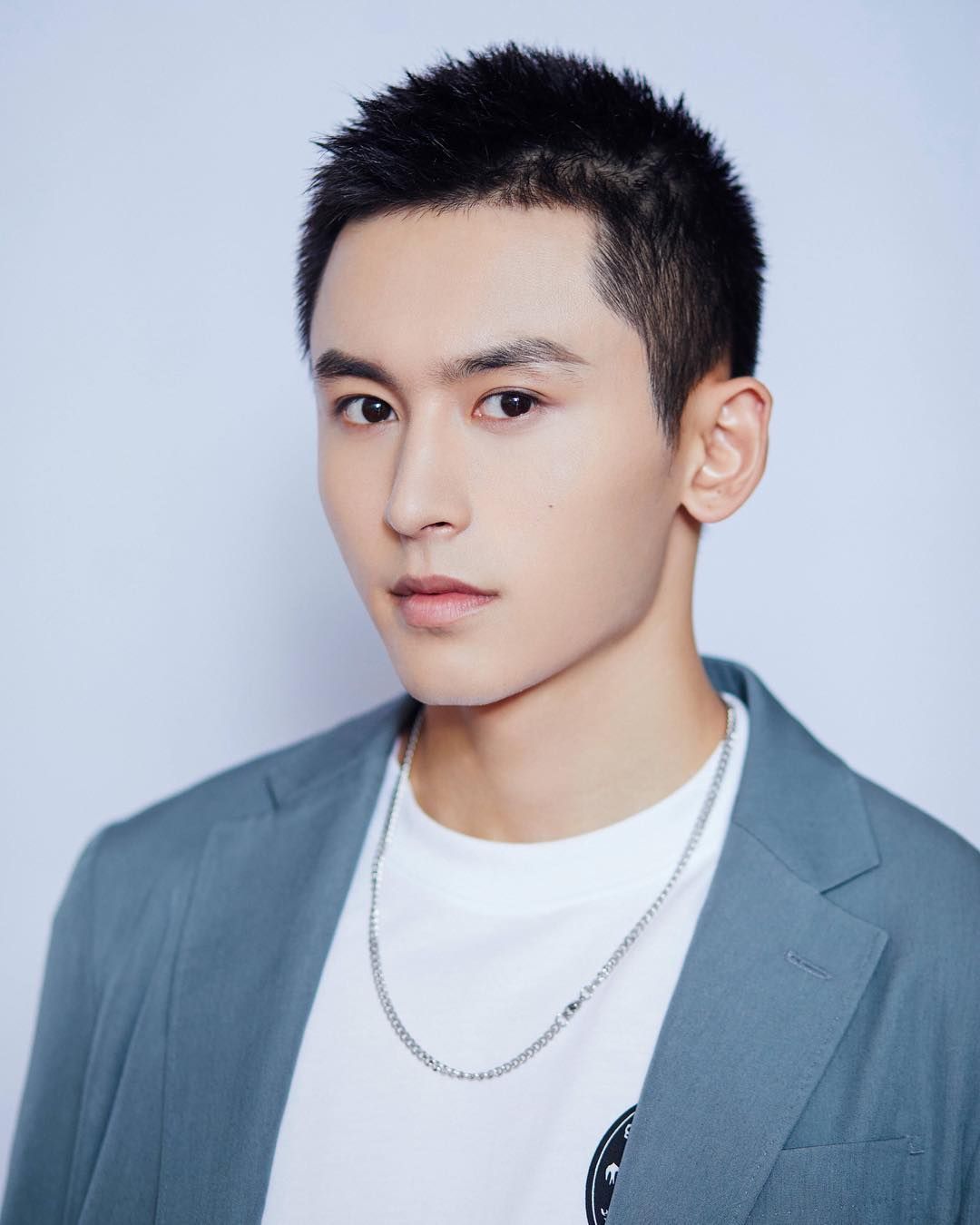 Zhang Zhe Han Fans Club on Instagram: “Zhehan attended the press conference for his new variety show “A Taste of Time”.. Variety show, Handsome boys, Actors