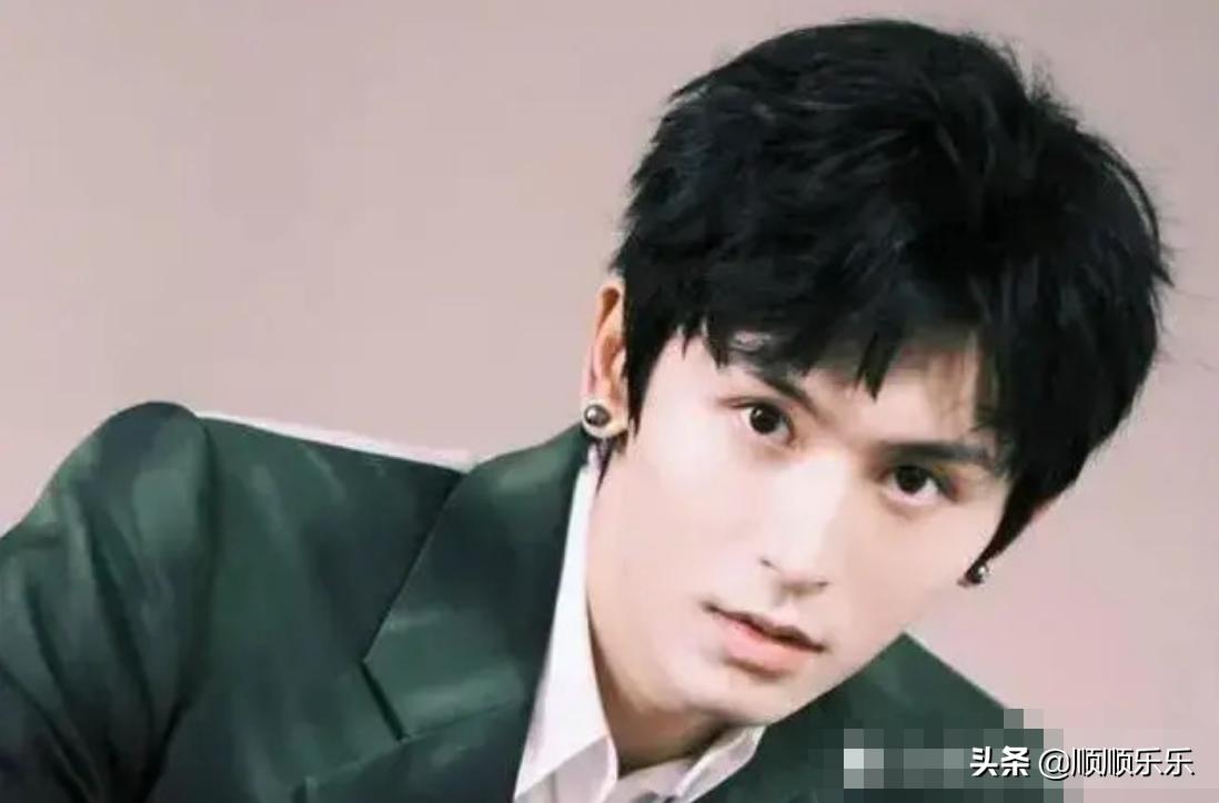 Zhang Zhehan and Zhang Zhehan's studio accounts were cancelled and blocked by the entire network