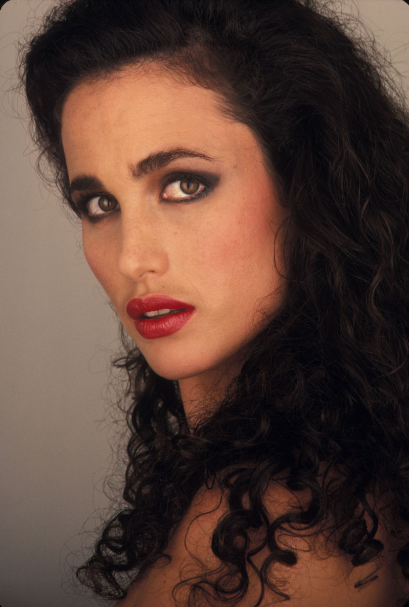 Andie Macdowell wallpaper