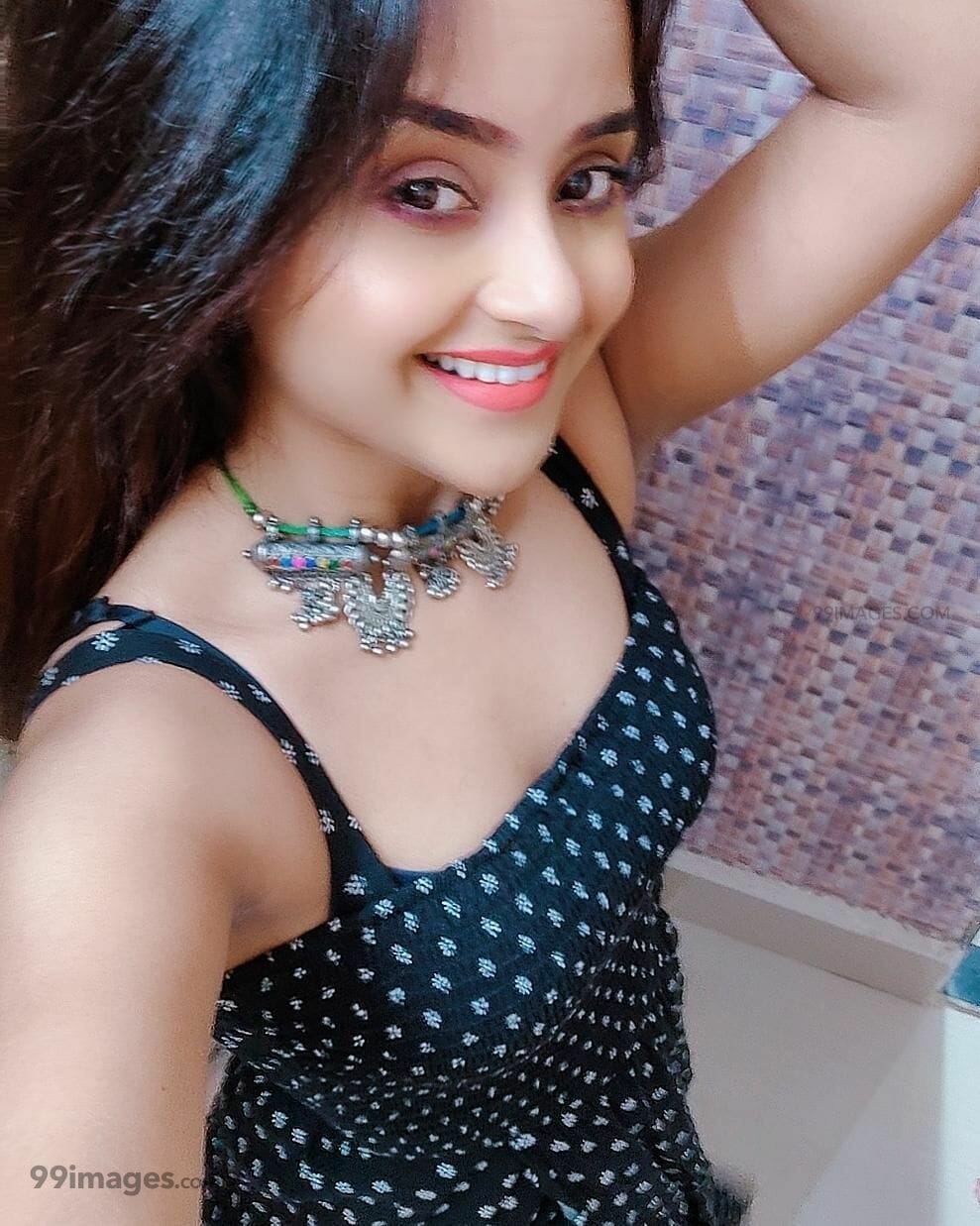 Ishita Ganguly HD Wallpaper (Desktop Background / Android / iPhone) (1080p, 4k) (989x1237)