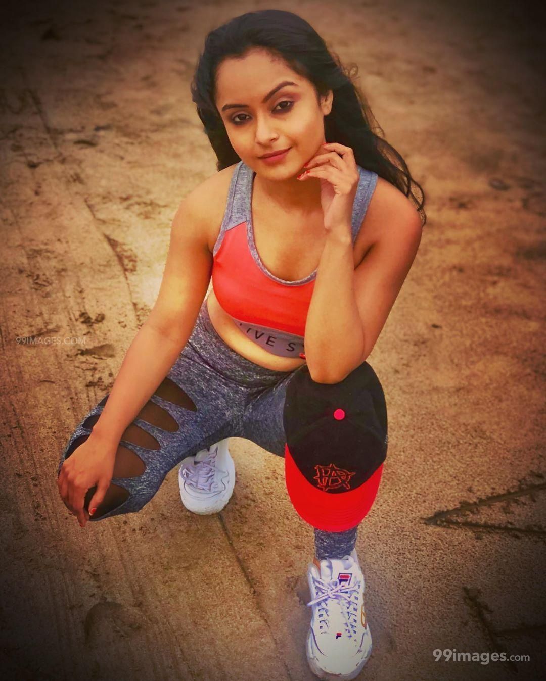 Ishita Ganguly HD Wallpaper (Desktop Background / Android / iPhone) (1080p, 4k) (1080x1348)