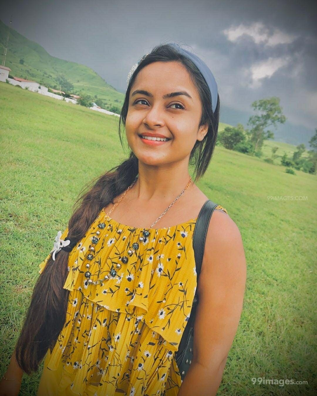 Ishita Ganguly HD Wallpaper (Desktop Background / Android / iPhone) (1080p, 4k) (1080x1350)