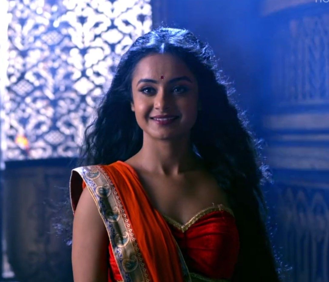 Draupadi. Radha krishna photo, Radha krishna image, Indian tv actress