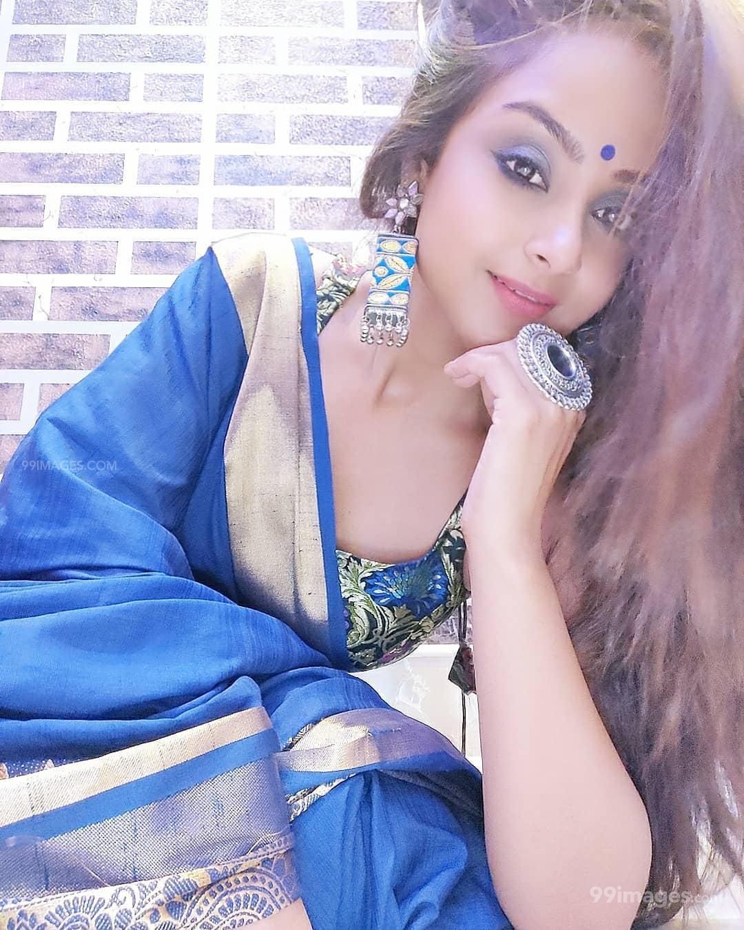 Ishita Ganguly HD Wallpaper (Desktop Background / Android / iPhone) (1080p, 4k) (1080x1350)
